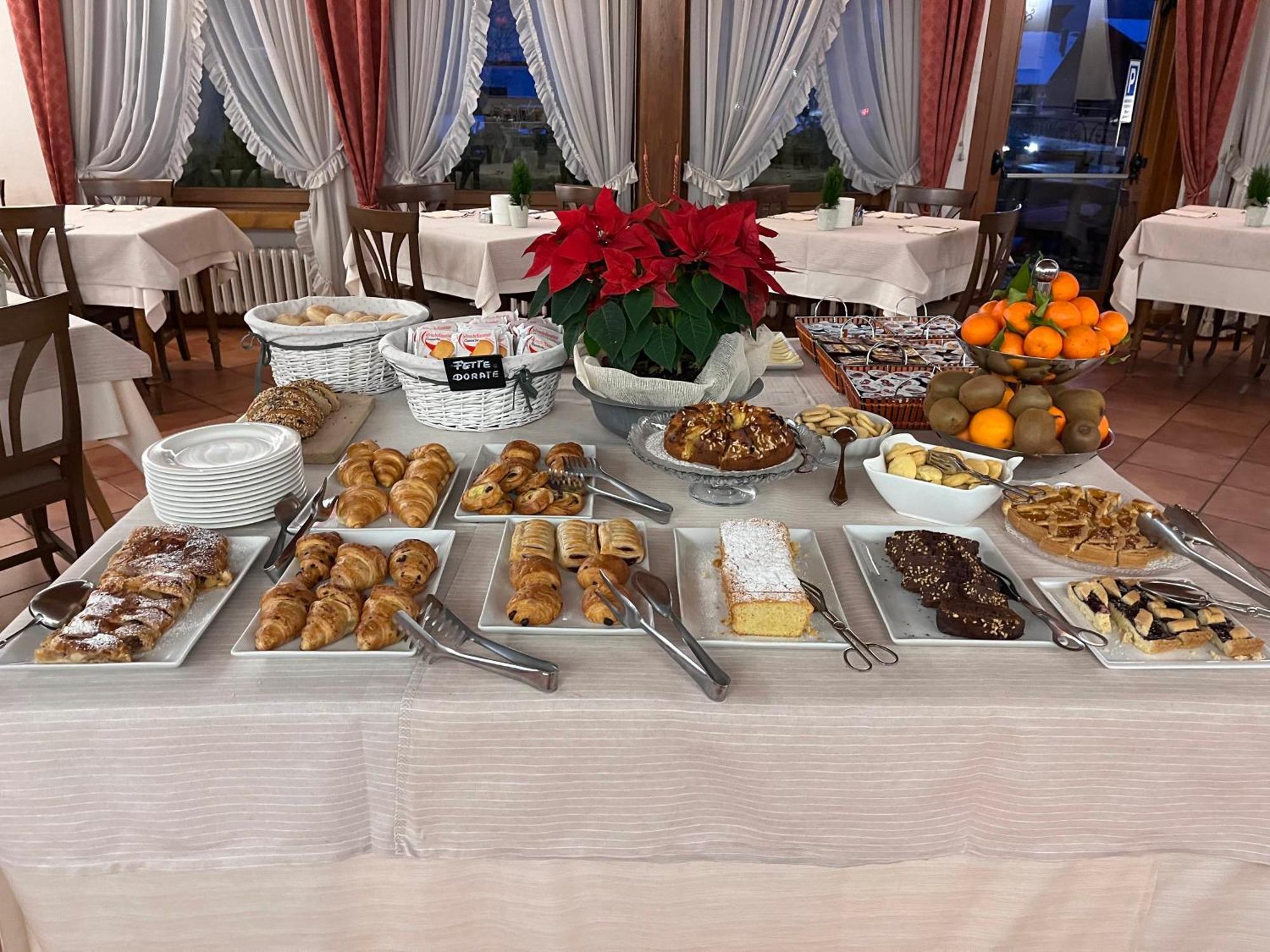 Hotel Albergo Dolomiti サン・ヴィート・ディ・カドーレ エクステリア 写真