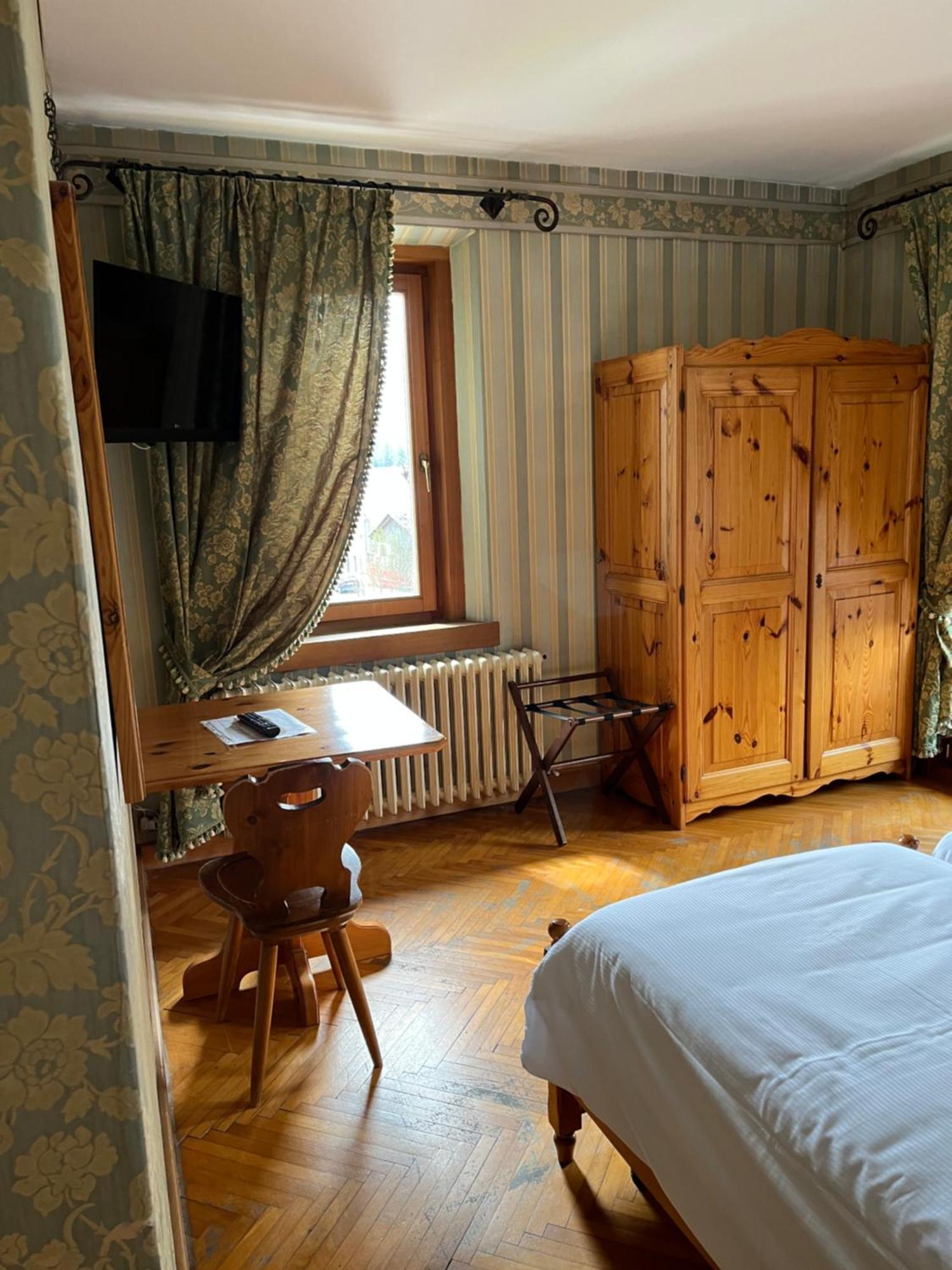 Hotel Albergo Dolomiti サン・ヴィート・ディ・カドーレ エクステリア 写真