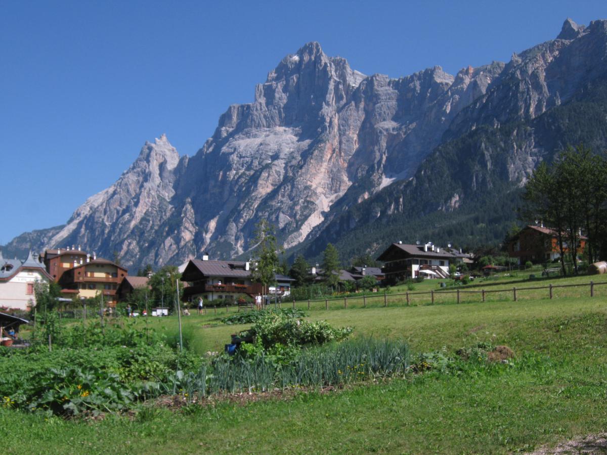 Hotel Albergo Dolomiti サン・ヴィート・ディ・カドーレ エクステリア 写真