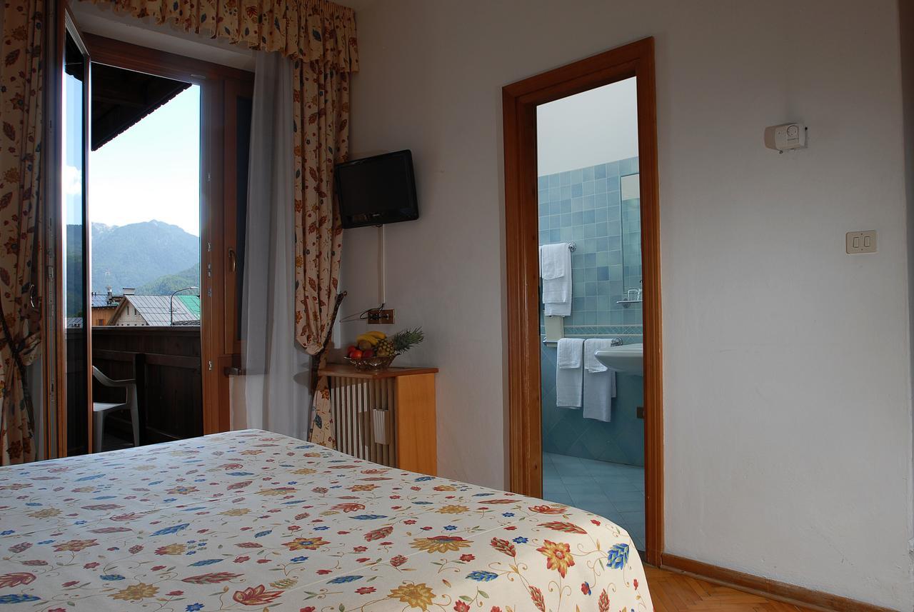 Hotel Albergo Dolomiti サン・ヴィート・ディ・カドーレ エクステリア 写真
