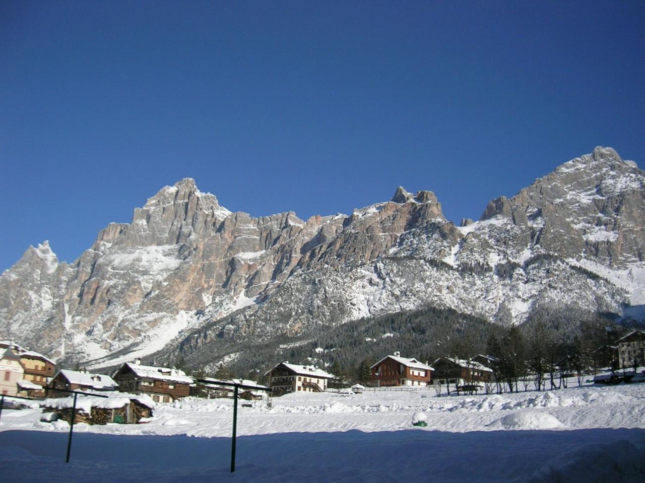 Hotel Albergo Dolomiti サン・ヴィート・ディ・カドーレ エクステリア 写真